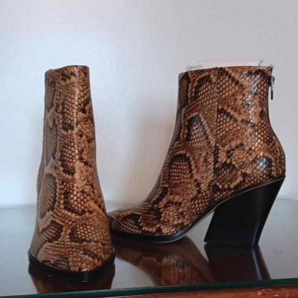 🔹️Dolce Vita - Issa Ankle Boots - Picture 6 of 12